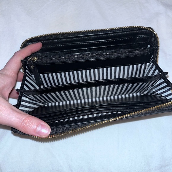 Kate Spade Wallet - Picture 3 of 4